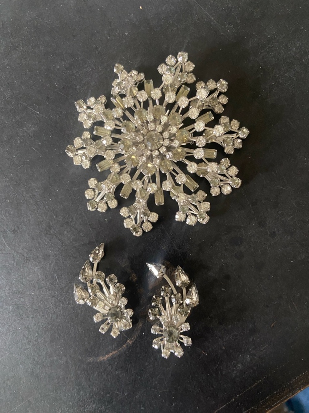 Vintage , Mid Century Modern Rhinestone Snowflake Brooch/earrings Large